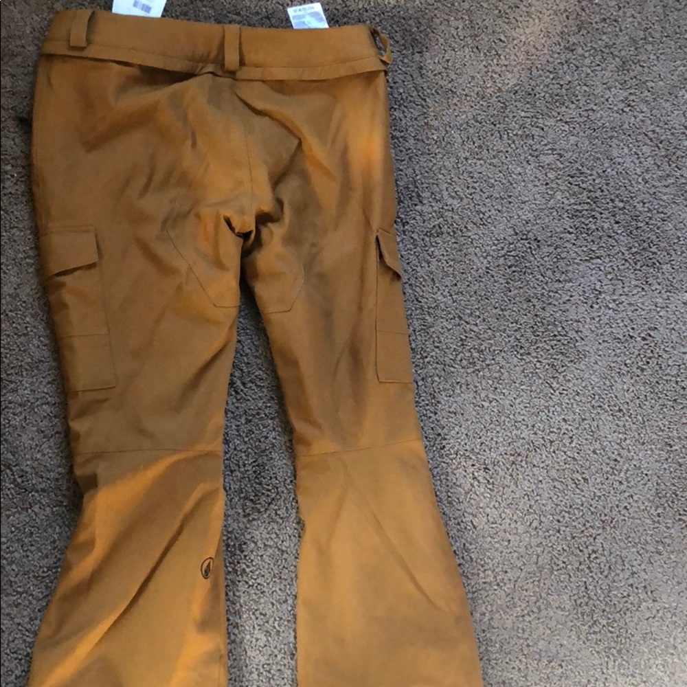 Women’s volcom snow pants